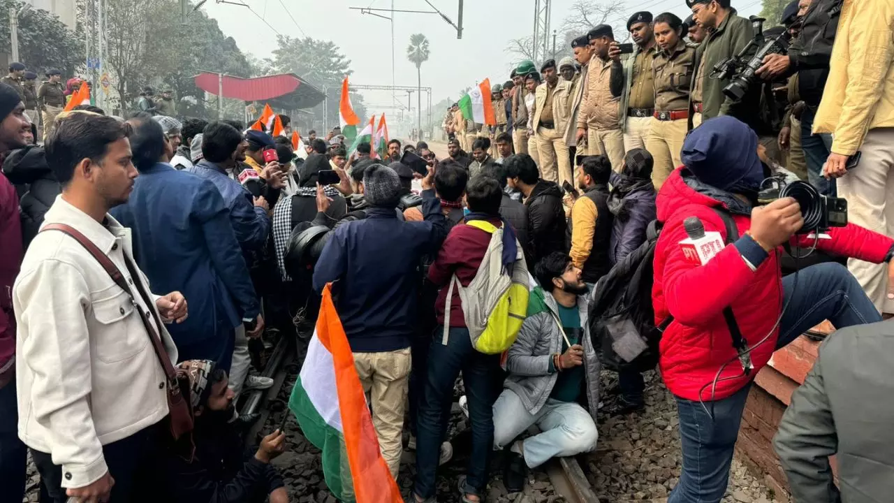 BPSC विवाद पर सियासत! PK का अनशन, पप्पू यादव का चक्का जाम; फिर भी नहीं झुक रही सरकार- Updates