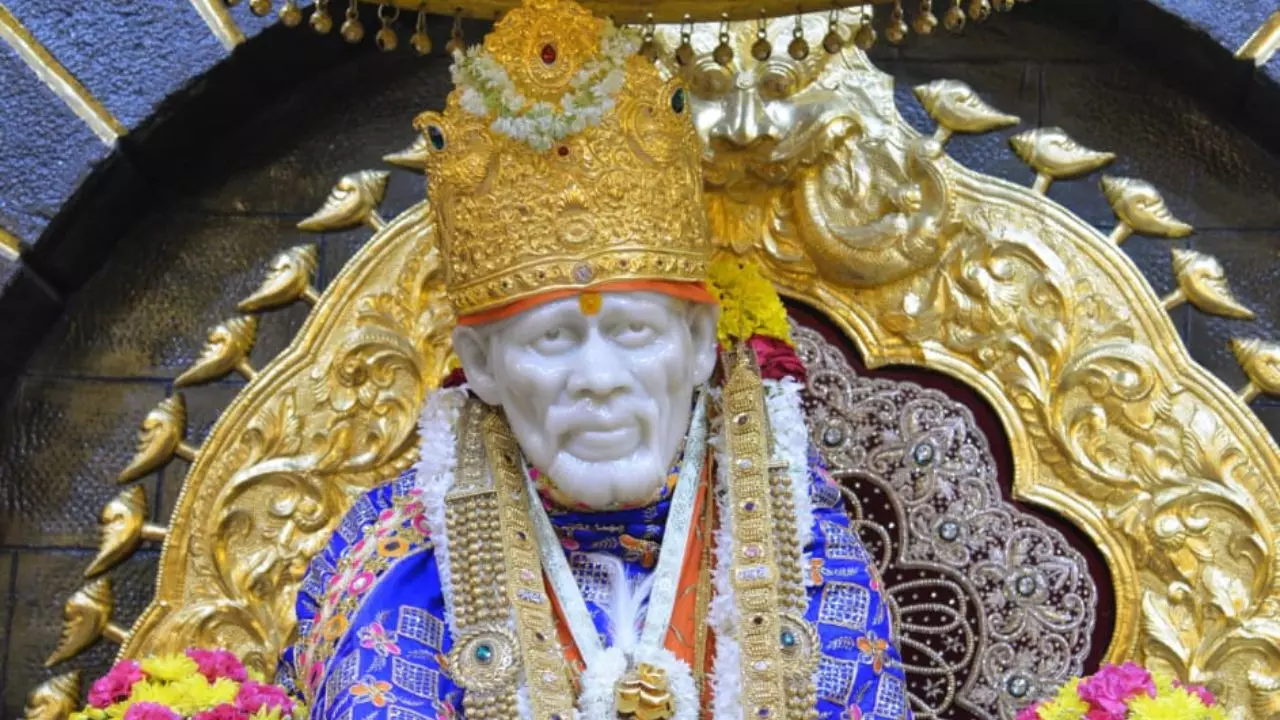 शिरडी में सिर्फ 9 दिन में 16 करोड़ से ज्‍यादा का दान, जानें देश के 5 सबसे अमीर मंदिरों के बारे में