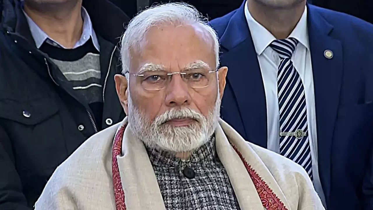 झूठे प्रधानमंत्री को क्यों... रिटायर्ड जज ने गडकरी के सामने PM Modi को लेकर क्या-क्या कहा?