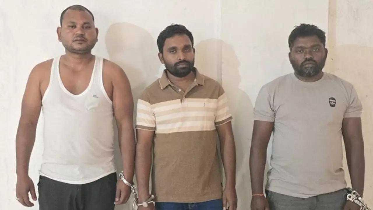 लिवर के 4 टुकड़े, शरीर पर गंभीर चोटें! पत्रकार मुकेश चंद्राकर की पोस्टमार्टम रिपोर्ट में खुलासा लिवर के 4 टुकड़े, शरीर पर गंभीर चोटें! पत्रकार मुकेश चंद्राकर की पोस्टमार्टम रिपोर्ट में खुलासा