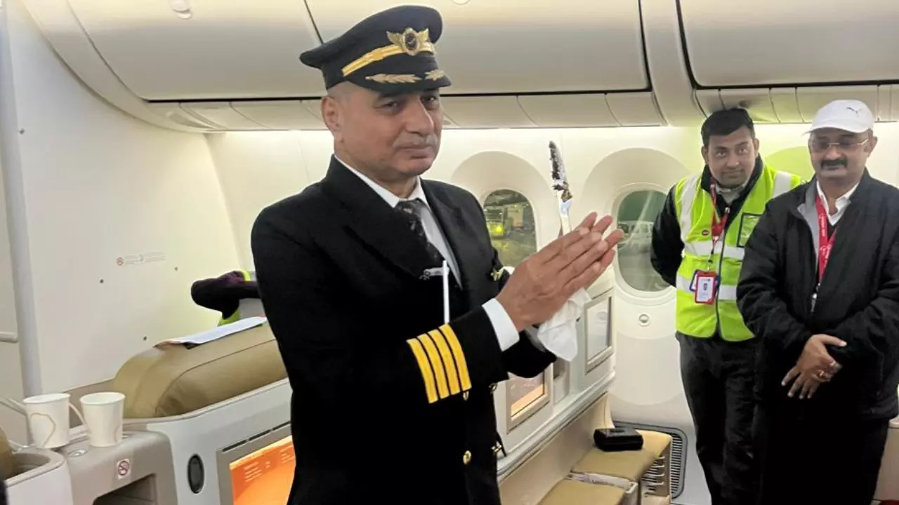 कौन हैं कैप्टन देवी शरण? हाईजैक हुए IC-814 में सवार 188 लोगों को सुरक्षित लेकर आए थे भारत कौन हैं कैप्टन देवी शरण? हाईजैक हुए IC-814 में सवार 188 लोगों को सुरक्षित लेकर आए थे भारत