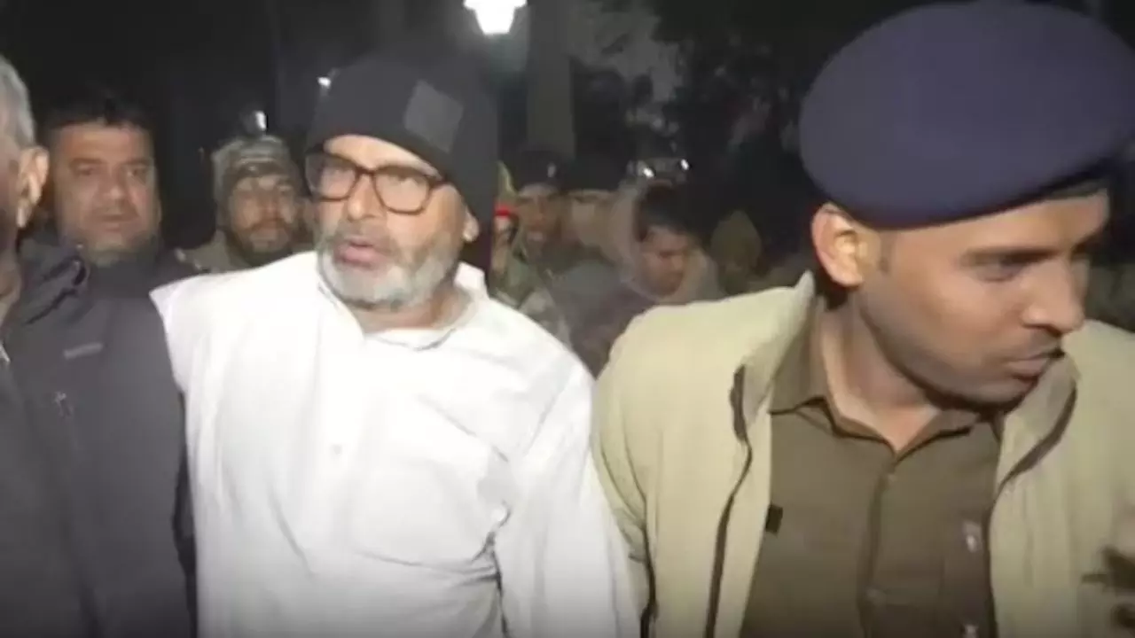 क्या पुलिस ने प्रशांत किशोर को मारा थप्पड़? गांधी मैदान से लेकर AIIMS तक PK के साथ क्या- क्या हुआ?
