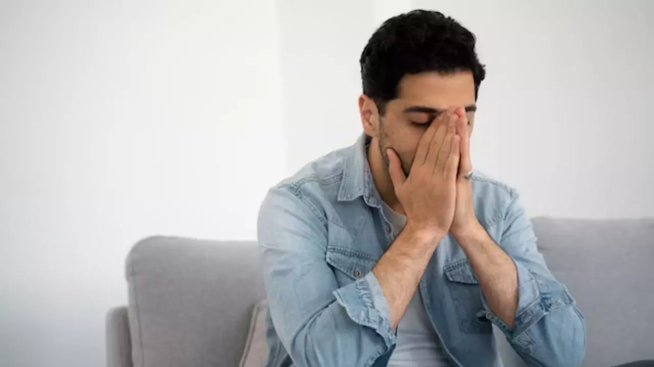 पिता ने बेटे का करवाया ब्रेकअप, फिर खुद कर ली उसकी प्रेमिका से शादी, कोर्ट ने सुनाया ये फैसला पिता ने बेटे का करवाया ब्रेकअप, फिर खुद कर ली उसकी प्रेमिका से शादी, कोर्ट ने सुनाया ये फैसला