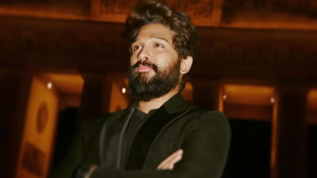 घायल बच्चे से अस्पताल में मिले Allu Arjun, पुष्पा 2 की स्क्रीनिंग में भगदड़ का हुआ था शिकार