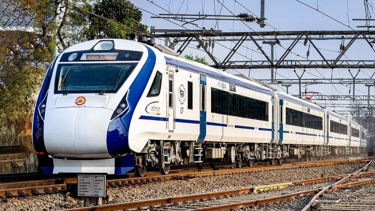 ट्रेन से दिल्ली से श्रीनगर का सफर अब सपना नहीं हकीकत, जान लें हर डिटेल ट्रेन से दिल्ली से श्रीनगर का सफर अब सपना नहीं हकीकत, जान लें हर डिटेल