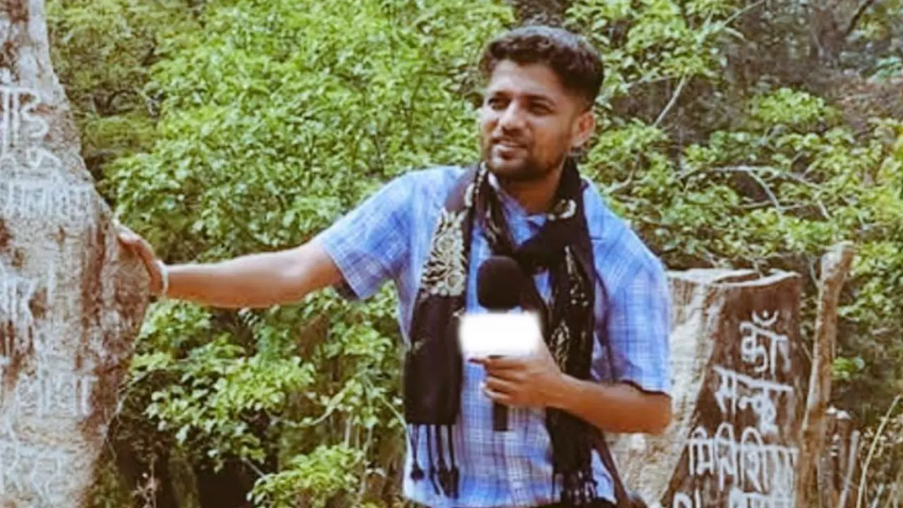 60 किमी दूर फेंका फोन, बैंक से निकाले पैसे, चचेरे भाई ने ऐसे बनाया मुकेश चंद्राकर के मर्डर का प्लान 60 किमी दूर फेंका फोन, बैंक से निकाले पैसे, चचेरे भाई ने ऐसे बनाया मुकेश चंद्राकर के मर्डर का प्लान