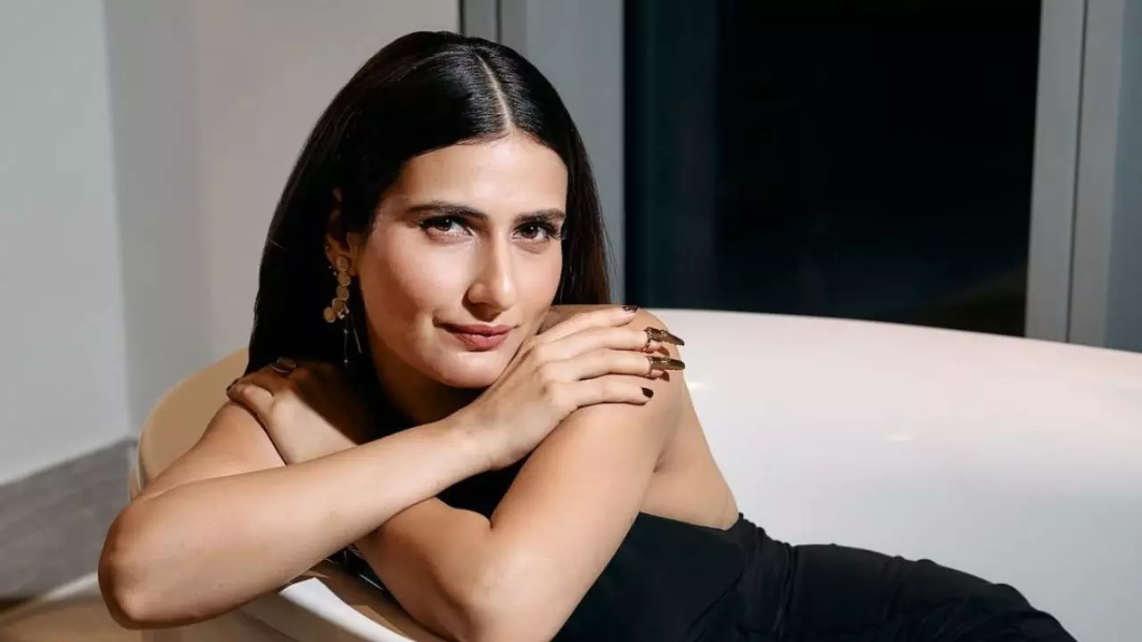 जब 26 साल बड़ी उम्र के एक्टर के प्यार में पड़ गई थी Fatima Sana Shaikh, इस फिल्म के लिए ली थी दो साल तक ट्रेनिंग जब 26 साल बड़ी उम्र के एक्टर के प्यार में पड़ गई थी Fatima Sana Shaikh, इस फिल्म के लिए ली थी दो साल तक ट्रेनिंग