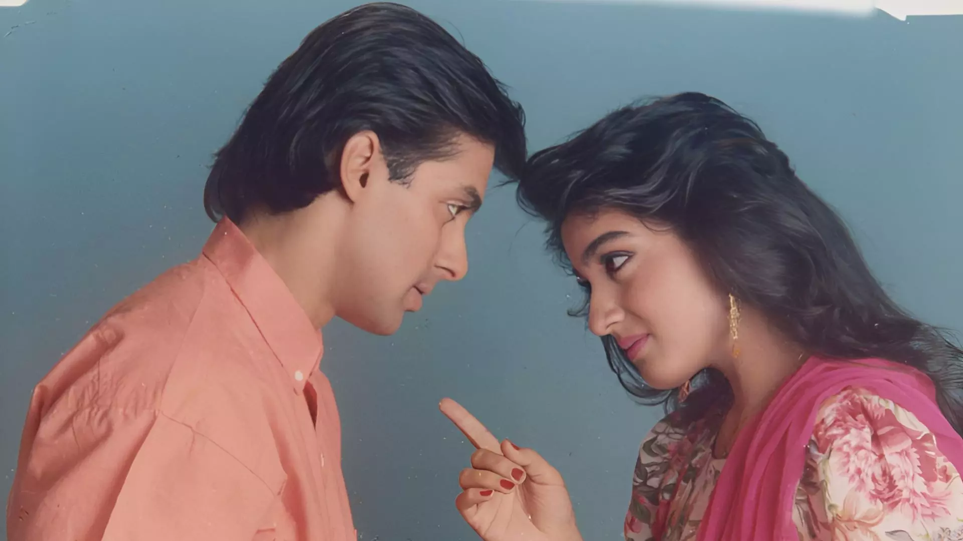 Bigg Boss 18: फोटोशूट में हुई दिक्कत, तो Salman Khan  ने पूछा रवीना टंडन से उनका वजन