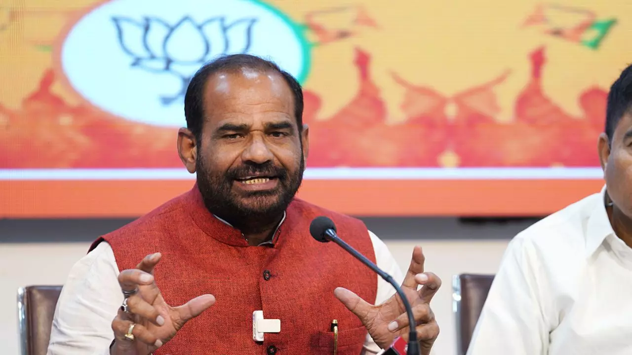 AAP ने दिल्ली में मान ली अपनी हार, BJP बना रही सरकार; केजरीवाल पर रमेश बिधूड़ी का पलटवार