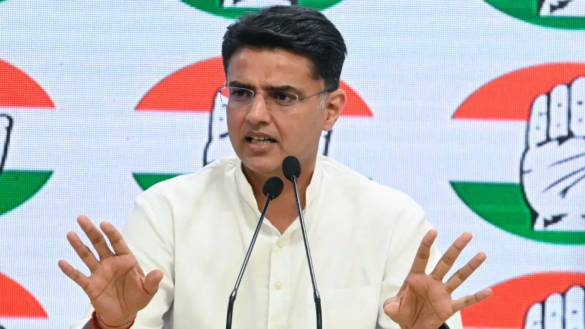 दिल्ली के बेरोजगार युवाओं को हर महीने मिलेंगे 8500 रुपये... विधानसभा चुनाव के बीच कांग्रेस की तीसरी गारंटी