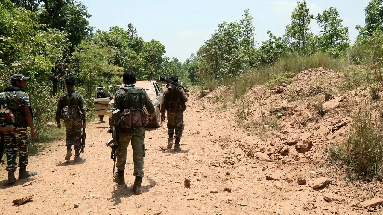 IED का पता बताने वाले को मिलेगा इनाम, छत्तिसगढ़ में पुलिस चला रही खास अभियान IED का पता बताने वाले को मिलेगा इनाम, छत्तिसगढ़ में पुलिस चला रही खास अभियान