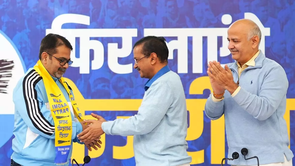 अवध ओझा का वोट दिल्ली होगा ट्रांसफर, चुनाव आयोग से मीटिंग के बाद बोले केजरीवाल अवध ओझा का वोट दिल्ली होगा ट्रांसफर, चुनाव आयोग से मीटिंग के बाद बोले केजरीवाल