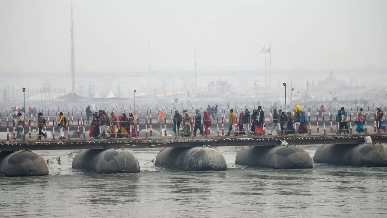 कितना खास है महाकुंभ 2025; आप जीवन में एक ही बार क्यों हो सकते हैं शामिल?