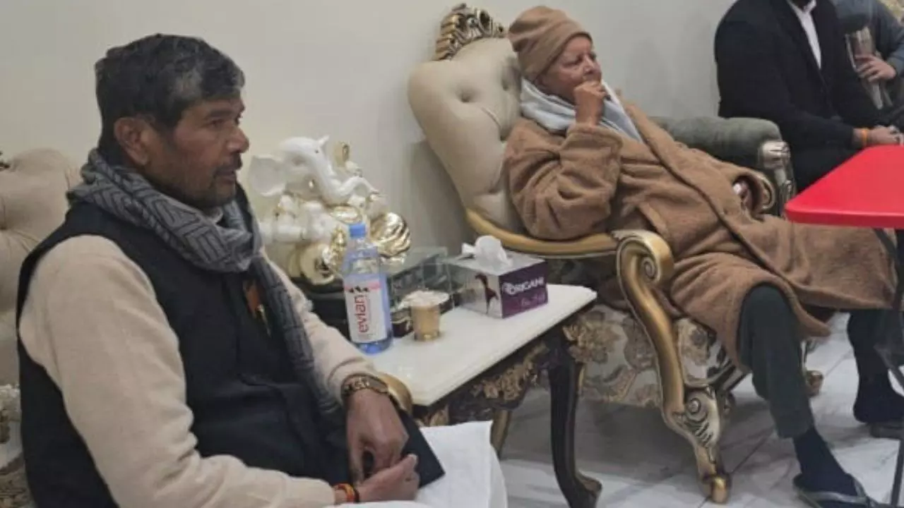 बिहार में क्या गुल खिलाएंगे लालू यादव? विधानसभा चुनाव से पहले मिलने पहुंचे पशुपति पारस