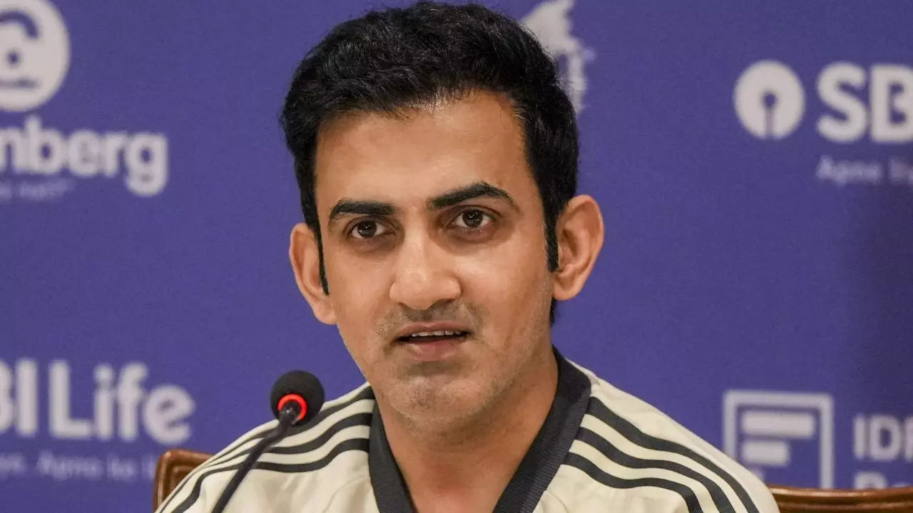 क्‍या गंभीर नहीं रहेंगे टीम इंडिया के कोच, सीनियर खिलाड़ियों से मतभेद की खबरें, BCCI लेगा बड़ा फैसला?