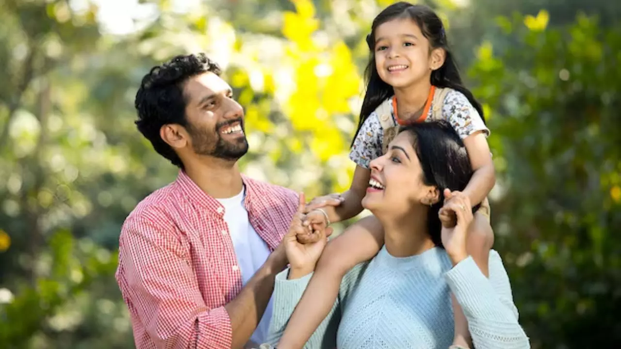 दूसरों के घर से न लाएं ये चीजें, हंसते-खेलते परिवार को लग जाएगी नजर