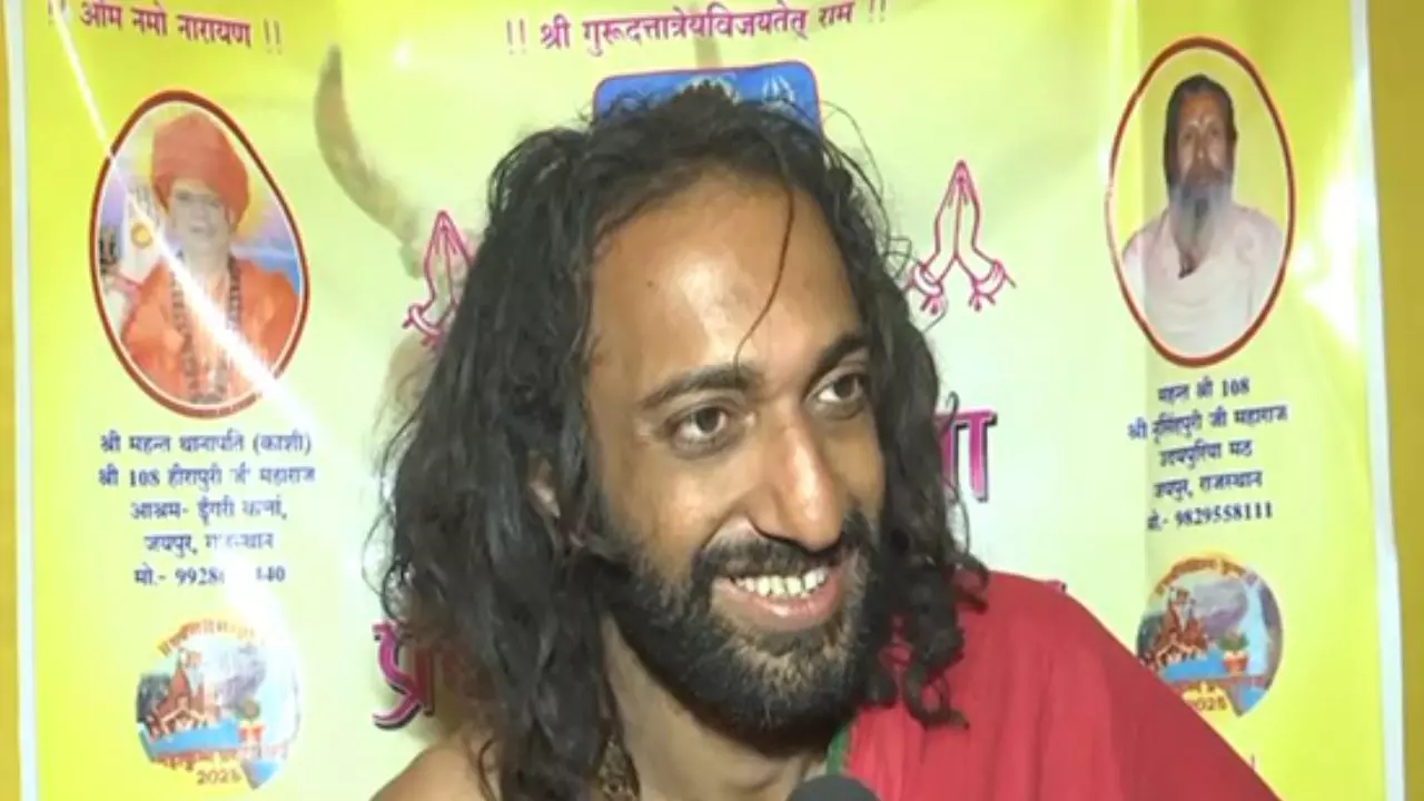 भविष्य में रहेगा एक ही धर्म - सनातन, IIT Baba ने महात्मा गांधी और इस्लाम को लेकर की ये टिप्पणी
