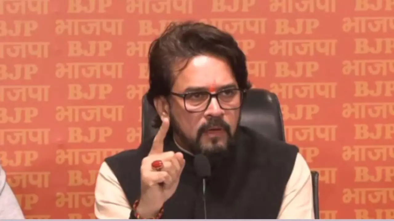 दिल्ली दंगा और बाटला हाउस कांड... क्यों भड़के BJP नेता अनुराग ठाकुर?, बोले- एक ही हैं राहुल और केजरीवाल