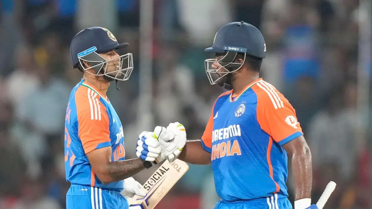 ऑस्ट्रेलिया में हार का गम भुलाने उतरेगी टीम इंडिया, इंग्लैंड के खिलाफ लगाएगी पूरा जोर ऑस्ट्रेलिया में हार का गम भुलाने उतरेगी टीम इंडिया, इंग्लैंड के खिलाफ लगाएगी पूरा जोर