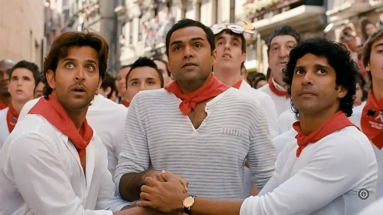 क्या जल्द आने वाला है ZNMD का सीक्वल? ऋतिक,अभय और फरहान ने दिया Zoya Akhtar को हिंट