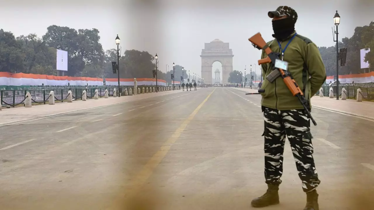 70000 पुलिसकर्मी तैनात, 6 लेयर सिक्योरिटी, गणतंत्र दिवस पर अभेद किला बनी दिल्ली, हाई अलर्ट जारी
