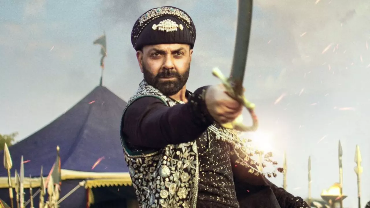 Bobby Deol का वायरल हुआ औरगंजेब अवतार, Hari Hara Veera Mallu से रिलीज हुआ एक्टर का फर्स्ट लुक