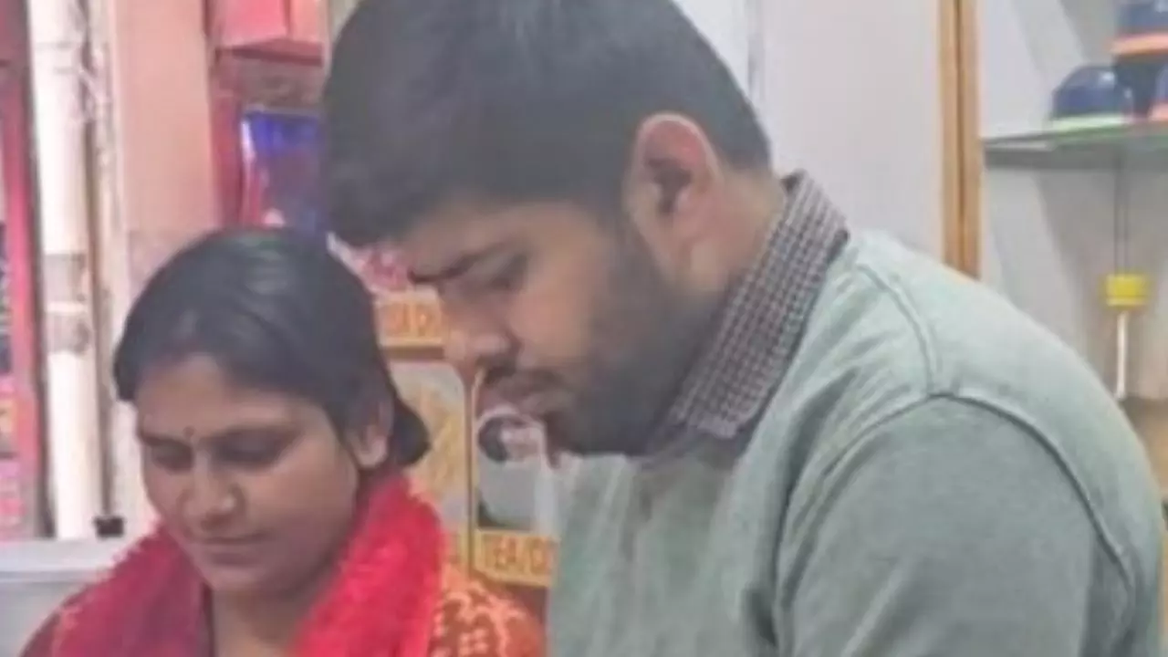 कभी थी बास्केट बॉल की नेशनल प्लेयर, आज मोमोज बेचने को मजबूर; इंद्रा की अर्श से फर्श तक की कहानी
