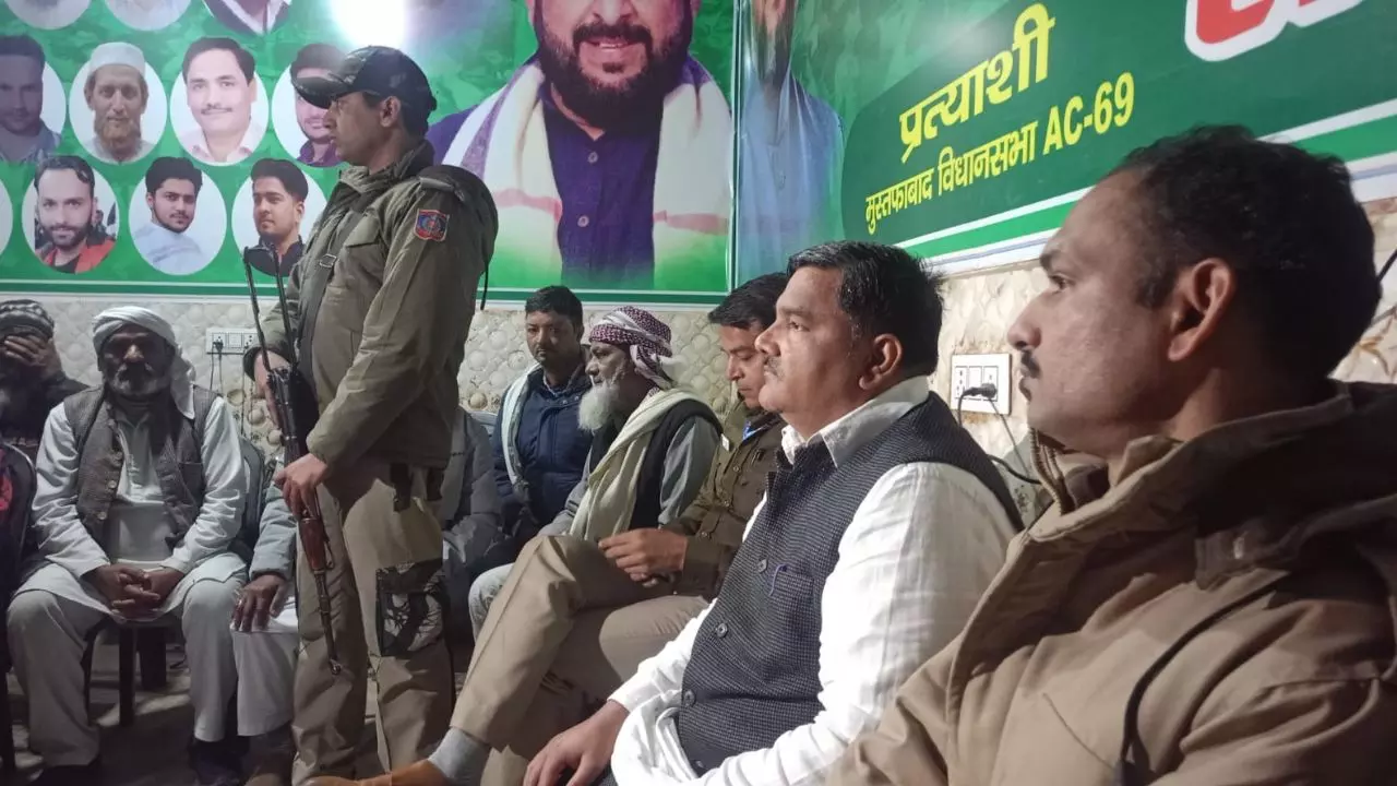 मेरे आंसुओं की लाज रखना... दिल्ली दंगे के आरोपी ताहिर हुसैन ने शायराना अंदाज में मांगे वोट | VIDEO