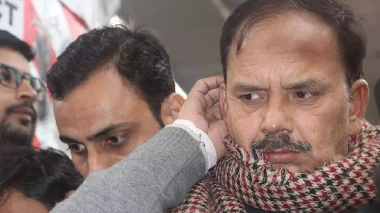दिल्ली दंगे के एक और आरोपी को मिली कस्टडी पैरोल, कौन है AIMIM प्रत्याशी शिफा उर रहमान?