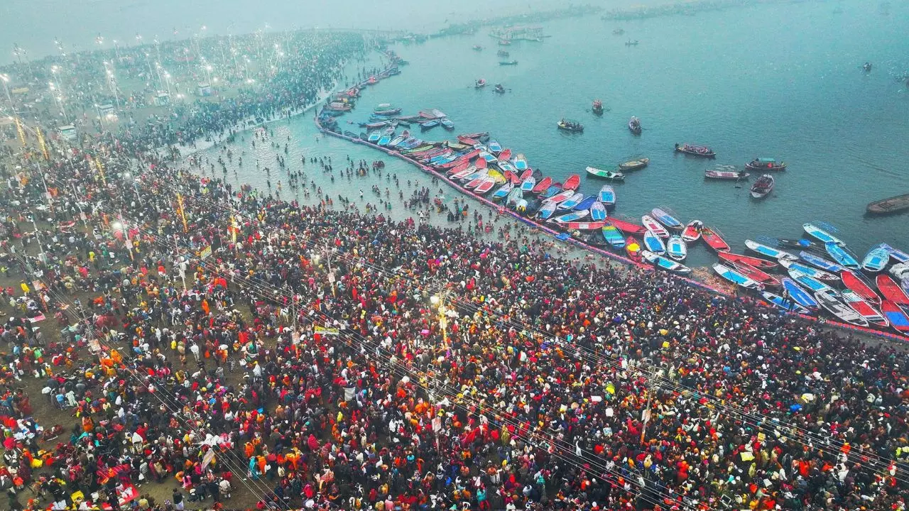 महाकुंभ 2025: महाशिवरात्रि पर अंतिम शाही स्नान, भीड़ से बचकर कैसे पहुंचें संगम नगरी?