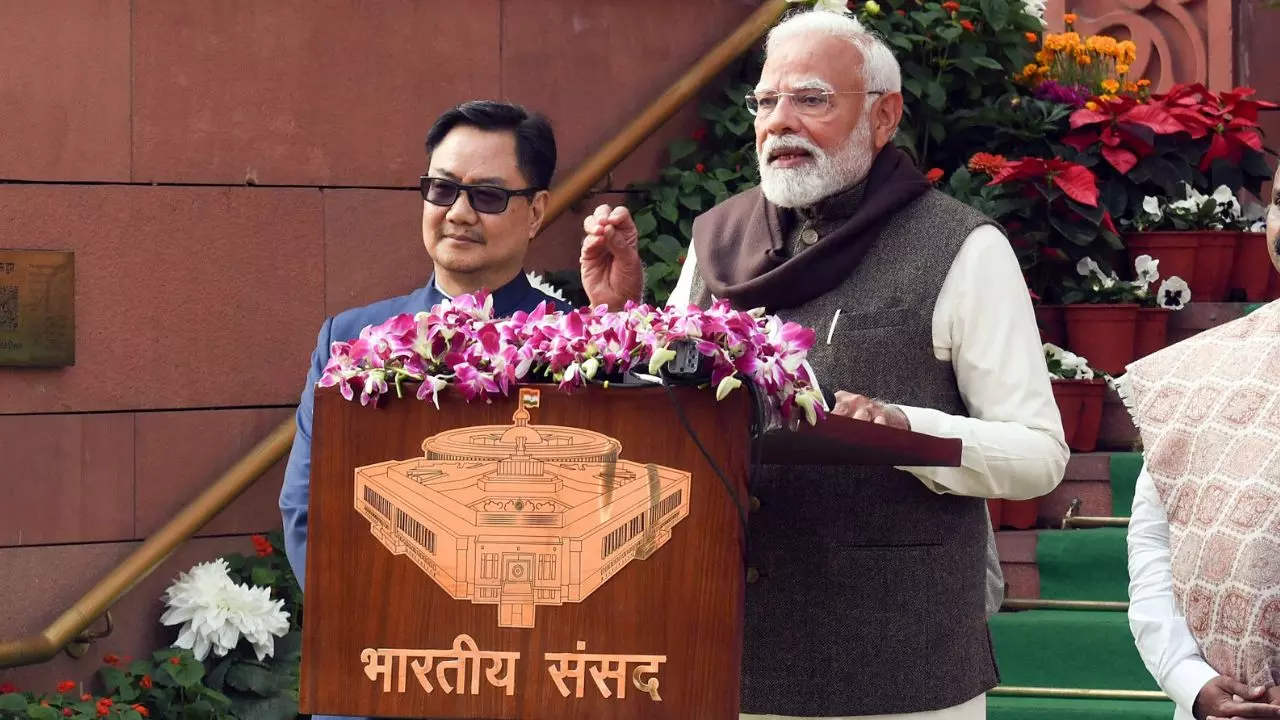 हर भारतीय के सपनों की उड़ान वाला बजट, PM Modi ने खूब सराहा - विकास भी, विरासत भी | 10 बड़ी बातें