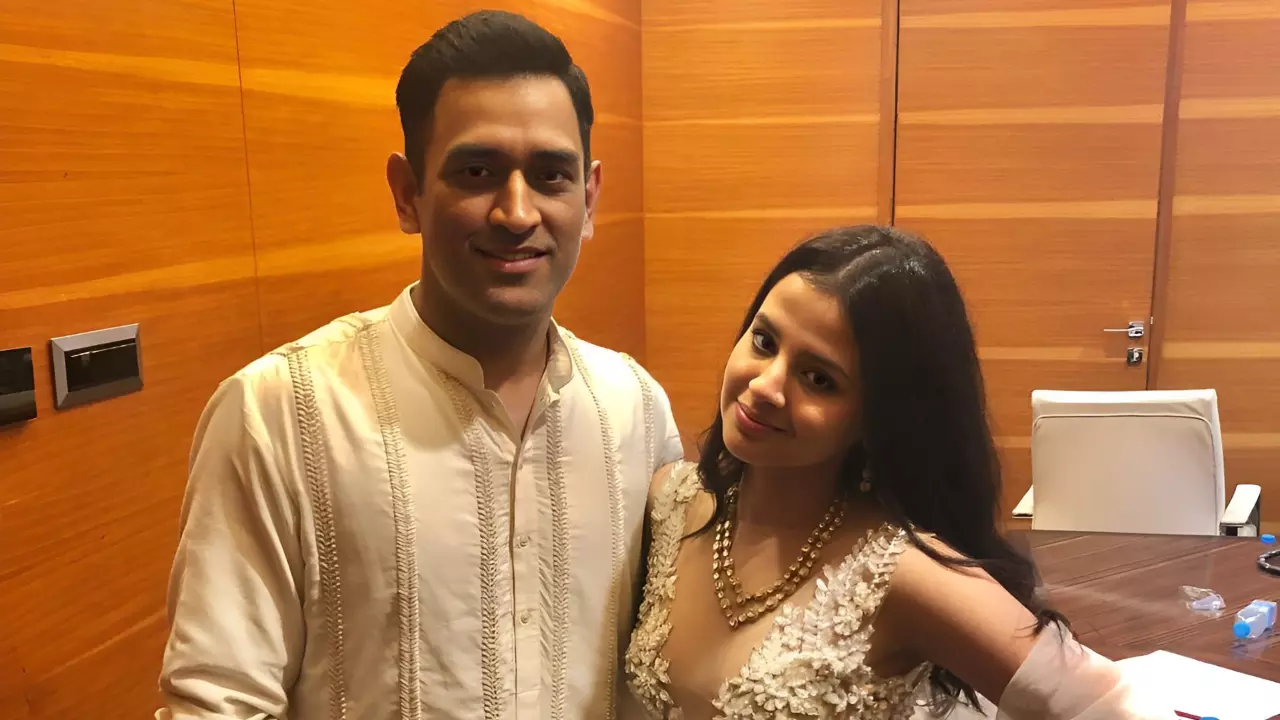 इंजेक्शन से डरते हैं Mahendra Singh Dhoni, पत्नी Sakshi Dhoni हेल्थ के मामले में हैं बेहद एक्टिव