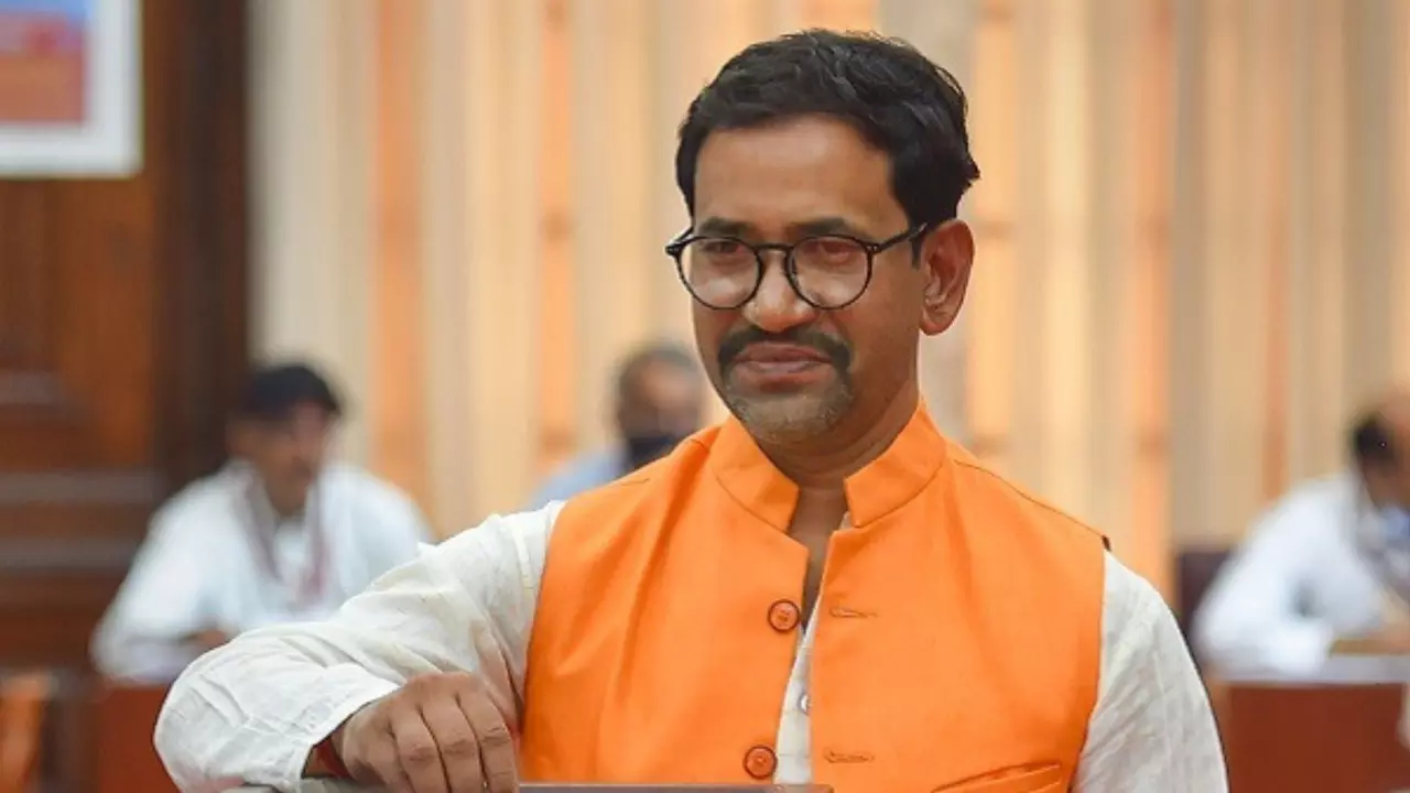 Dinesh Lal Yadav को ऐसे मिला निरहुआ का टैग, इस फिल्म से बने भोजपुरी इंडस्ट्री के सबसे महंगे स्टार