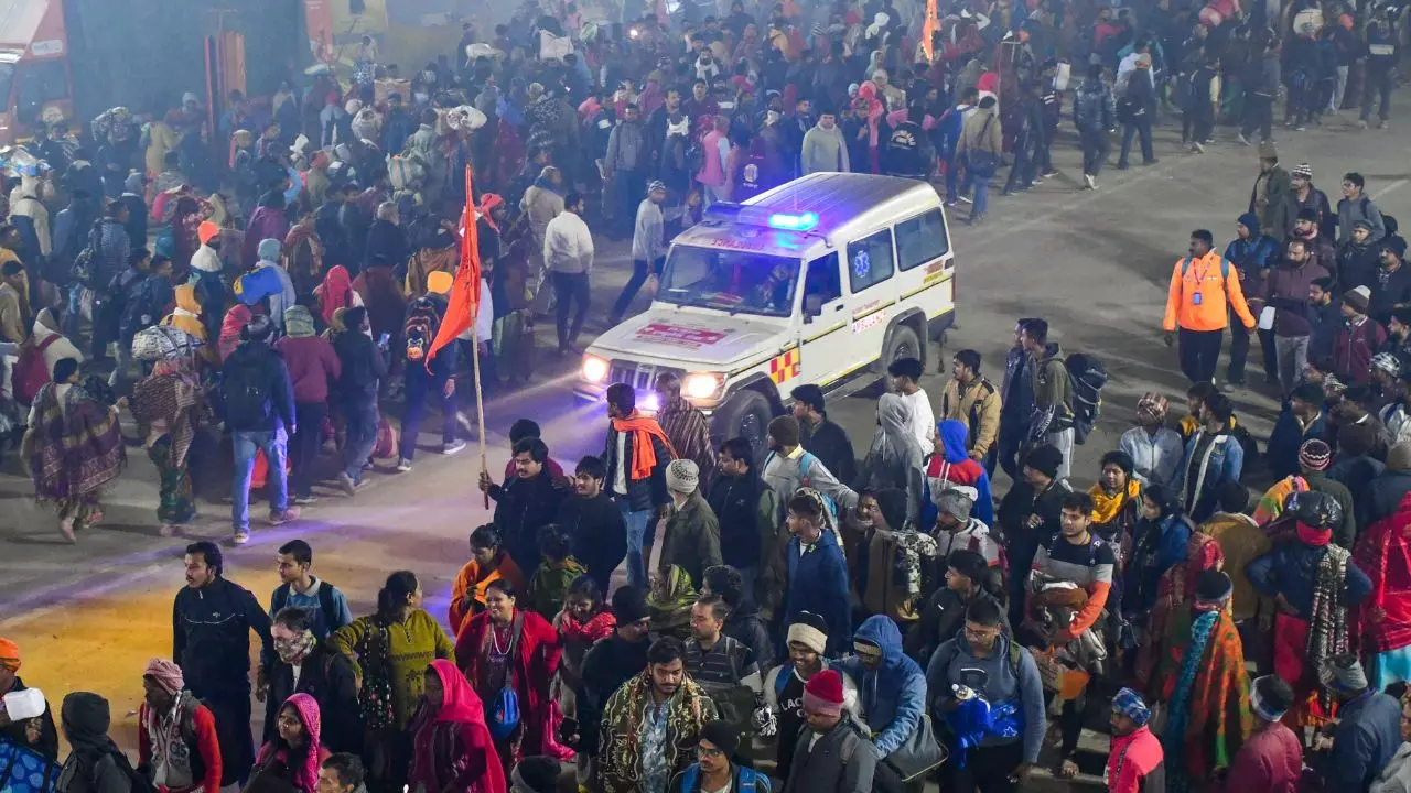 Maha Kumbh में भगदड़ हादसा या साजिश! UP STF खंगाल रही 16,000 मोबाइल नंबरों की डिटेल्स