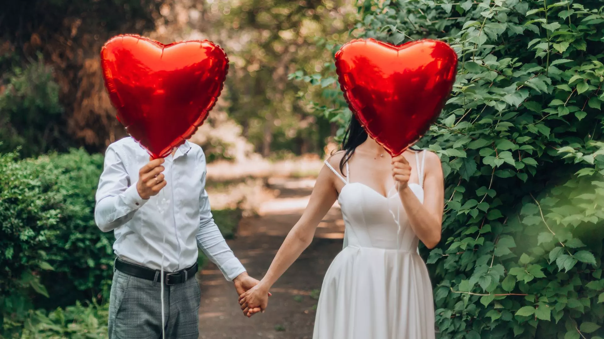 इन देशों में बैन है Valentines Day, सेलिब्रेट करने पर हो जाएगी सजा