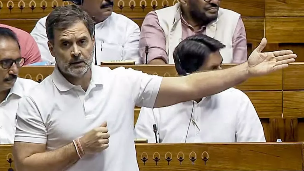 हम वो बना सकते हैं जो अमेरिका सोच नहीं सकता, राहुल गांधी ने माना - देश बढ़ रहा आगे लेकिन थोड़ा धीरे हम वो बना सकते हैं जो अमेरिका सोच नहीं सकता, राहुल गांधी ने माना - देश बढ़ रहा आगे लेकिन थोड़ा धीरे