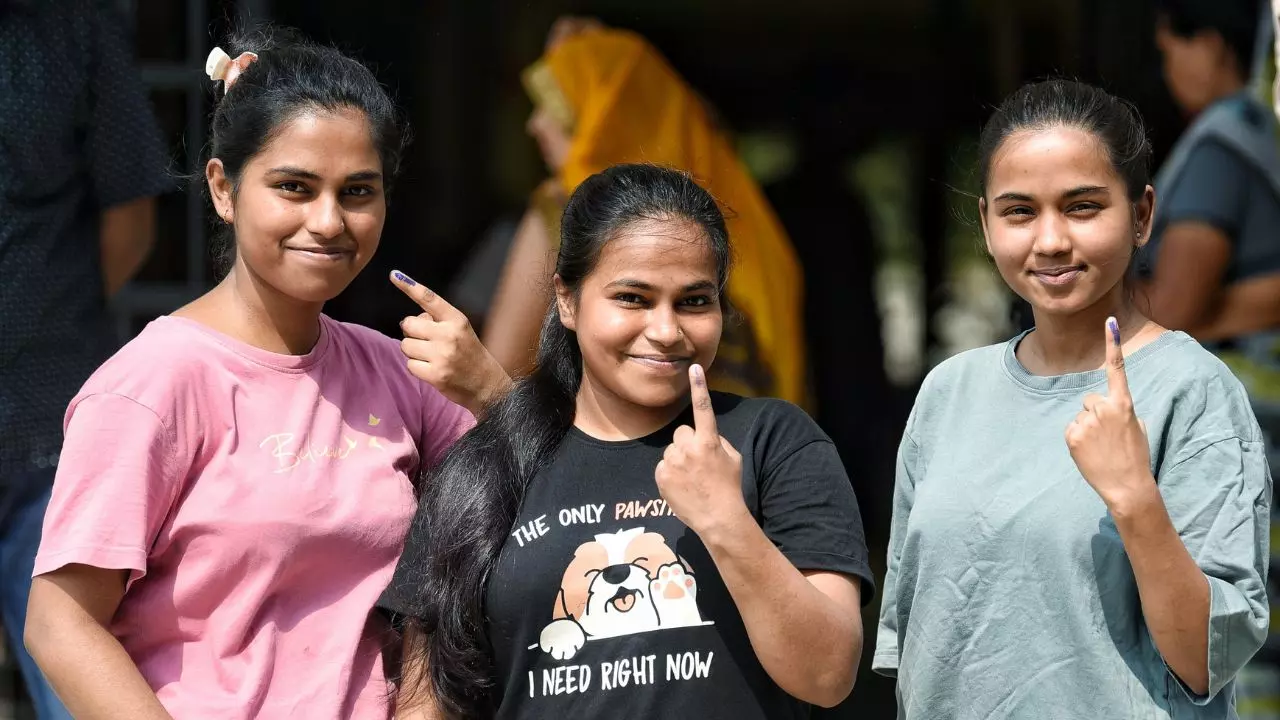 Delhi Assembly Election 2025: चुनाव आयोग ने 5 फरवरी को एग्जिट पोल पर रोक लगाई