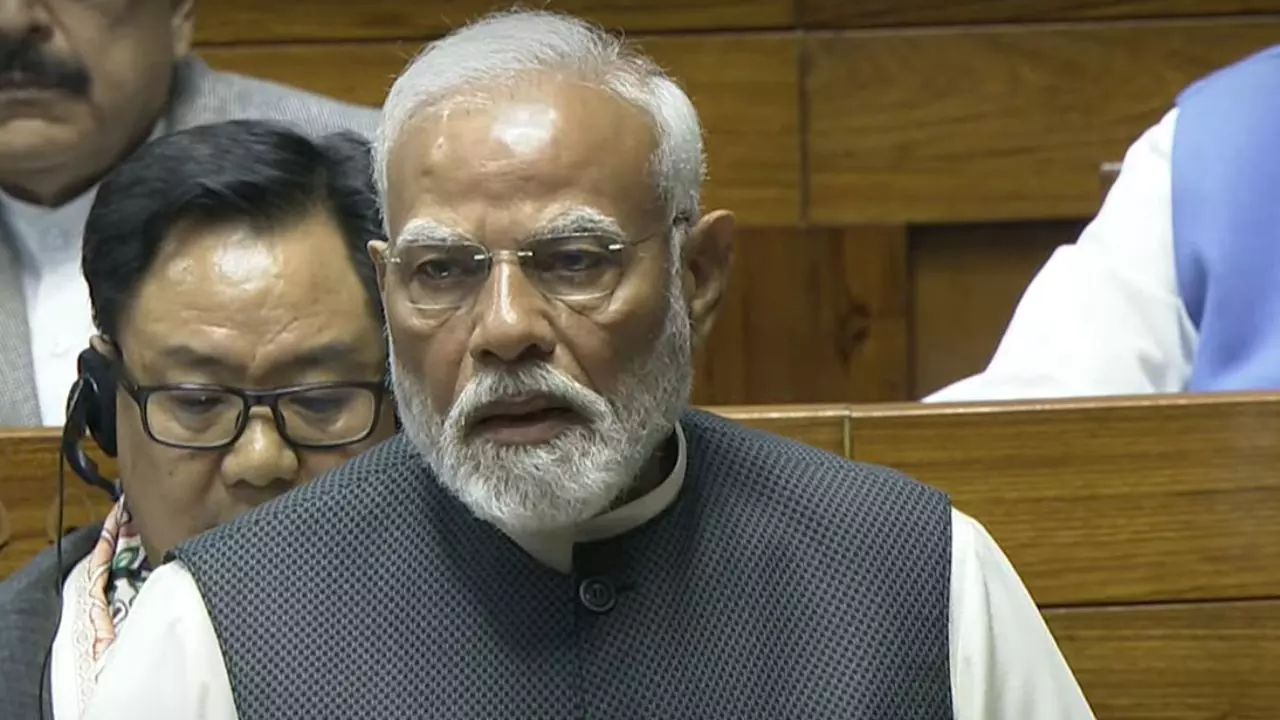 राष्ट्रपति को किया गया अपमानित, विदेश नीति पर पढ़ें ये किताब; लोकसभा में बोले पीएम मोदी