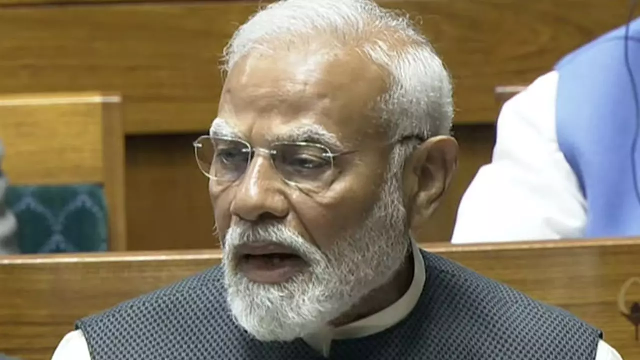 जकूजी-शॉवर पर कुछ नेताओं का फोकस, सदन में PM मोदी ने किस पर साधा निशाना?
