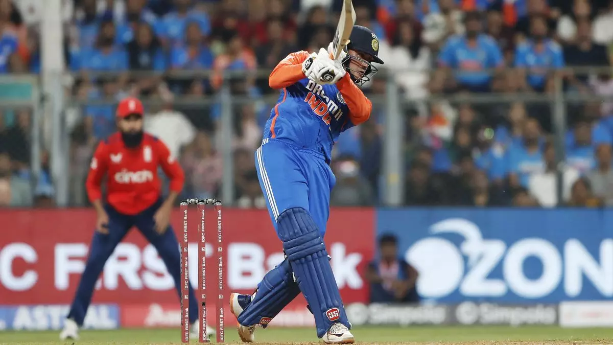 अभिषेक शर्मा ने लगाई लंबी छलांग, बने T20I में दुनिया के नंबर 2 बल्लेबाज अभिषेक शर्मा ने लगाई लंबी छलांग, बने T20I में दुनिया के नंबर 2 बल्लेबाज