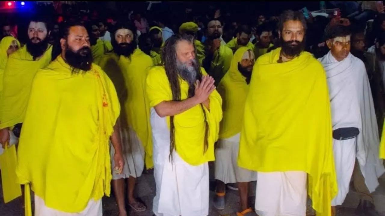 अब रोज तड़के प्रेमानंद महाराज के नहीं होंगे दर्शन! सामने आई वजह, जानें Health Update