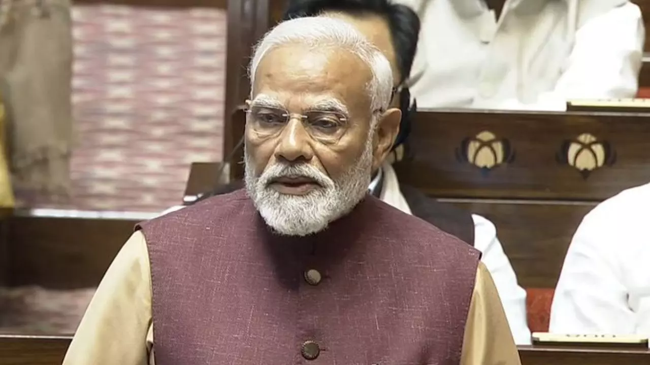 तमाशा करने वालों को क्या खबर, हमने कितने तूफानों को पार कर दीया जलाया है; PM मोदी ने जब पढ़ा शेर
