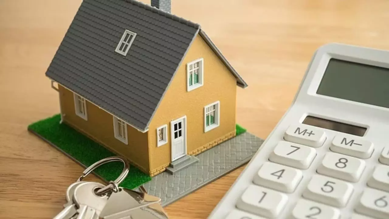 RBI Rate Cut: अब लोन की EMI होगी कम, जानें कितनी होगी आपकी Savings