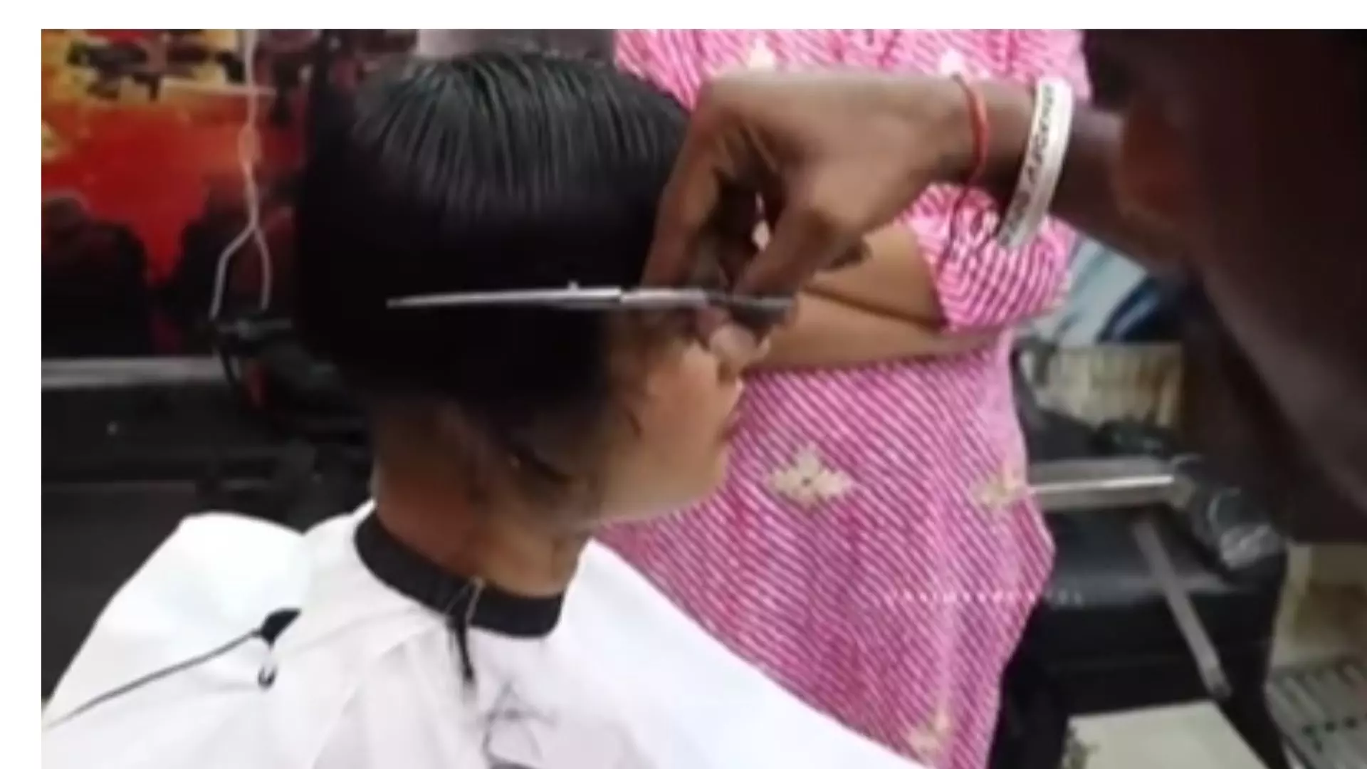 मॉडर्न मां की तरकीब कर देगी हैरान, ना रहेगा बाल ना बनेगा बॉयफ्रेंड; Viral Video