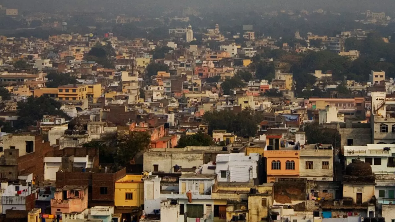डिस्टर्ब्ड एरिया एक्ट क्या है, जिसके तहत हिंदू महिला ने मुस्लिम को बेची प्रॉपर्टी तो कलेक्टर ने कर दिया सील? डिस्टर्ब्ड एरिया एक्ट क्या है, जिसके तहत हिंदू महिला ने मुस्लिम को बेची प्रॉपर्टी तो कलेक्टर ने कर दिया सील?