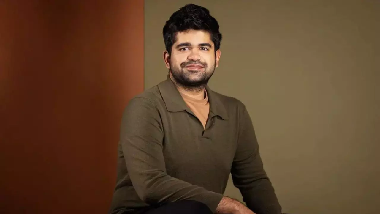 कौन हैं अरविंद श्रीनिवास जिन्‍होंने मस्क को दे डाला चैलेंज, कहा- रोक सको तो रोक लो