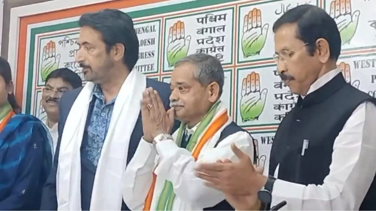 प्रणब मुखर्जी के बेटे अभिजीत मुखर्जी ने छोड़ा TMC का साथ, कांग्रेस में हुए शामिल