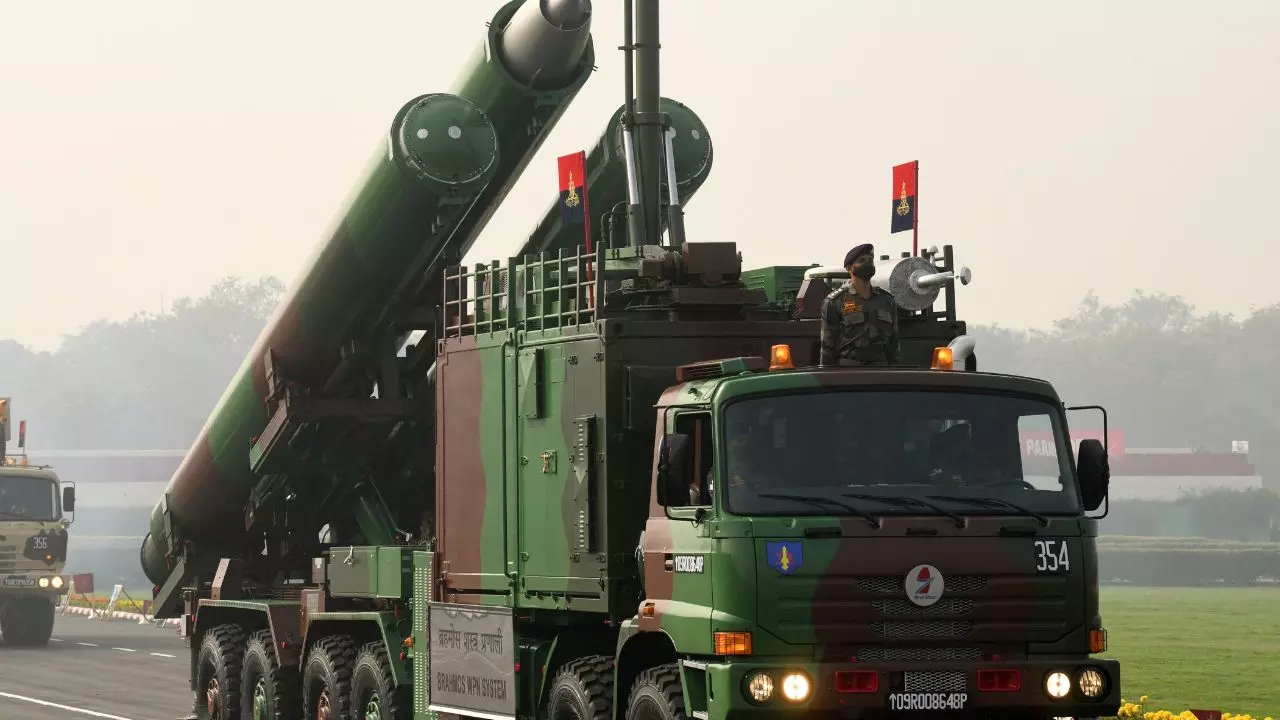 Operation Sindoor के बाद BrahMos का नया धमाका, खरीदने के लिए ये देश हैं कतार में