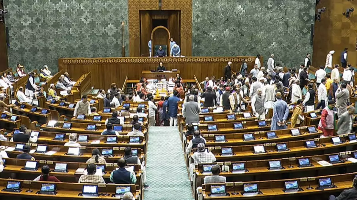 वक्फ बिल में ऐसा क्या है, जिसका विरोध कर रहा विपक्ष? ये हैं बड़ी वजहें