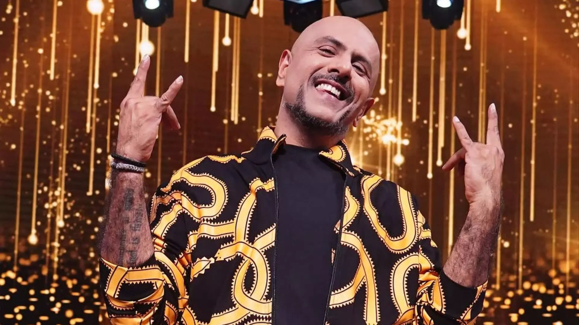 Vishal Dadlani का हुआ एक्सीडेंट, पुणे म्यूजिक कॉन्सर्ट को पोस्टपोन करने के लिए मांगी माफी Vishal Dadlani का हुआ एक्सीडेंट, पुणे म्यूजिक कॉन्सर्ट को पोस्टपोन करने के लिए मांगी माफी